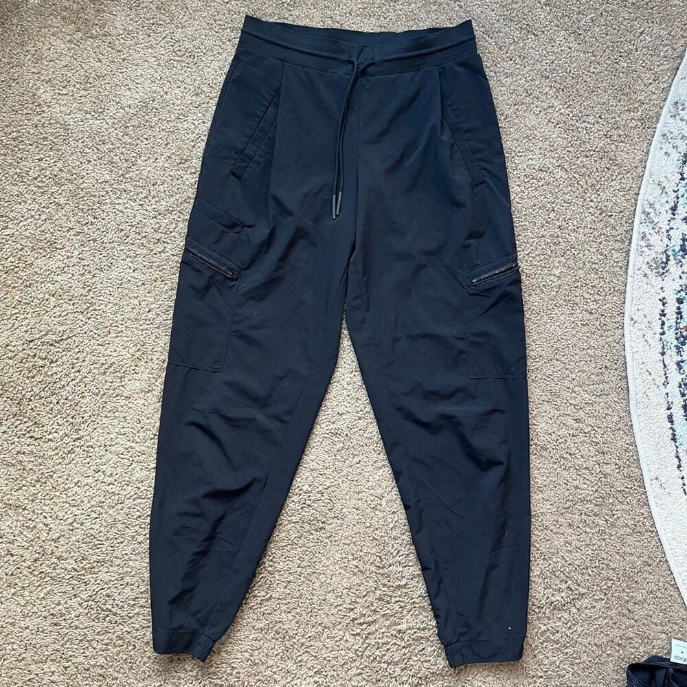 Athleta Black Utility Jogger Pants Zippered Cargo Pockets Drawstring Sz 2